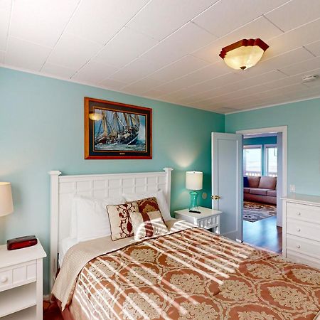 Getaway Oceanfront Lodging Rockaway Beach Bagian luar foto