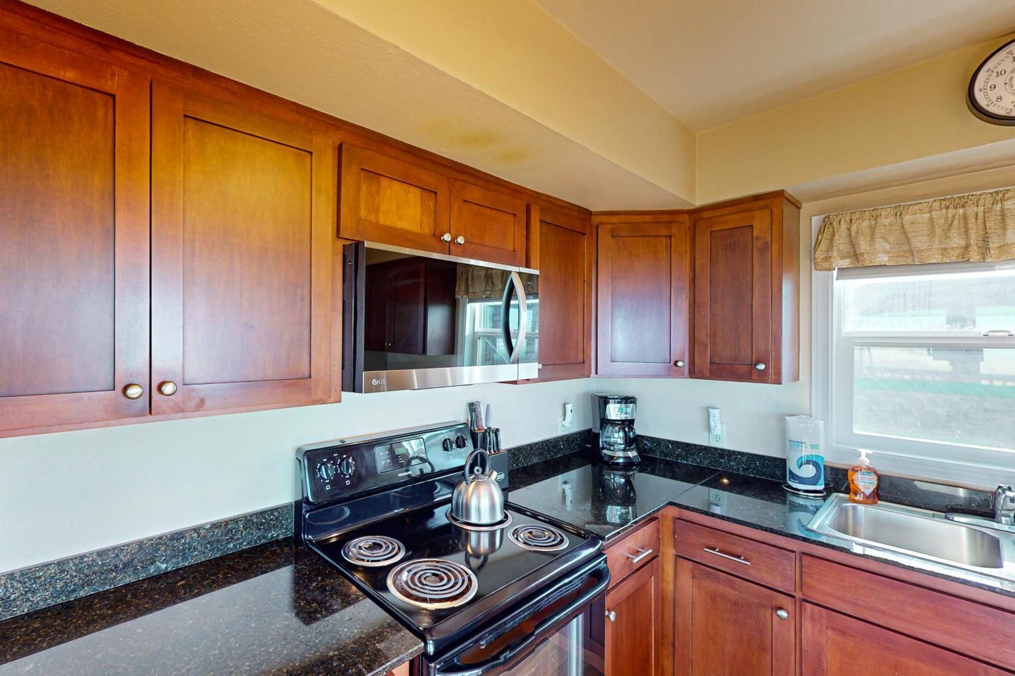 Getaway Oceanfront Lodging Rockaway Beach Bagian luar foto