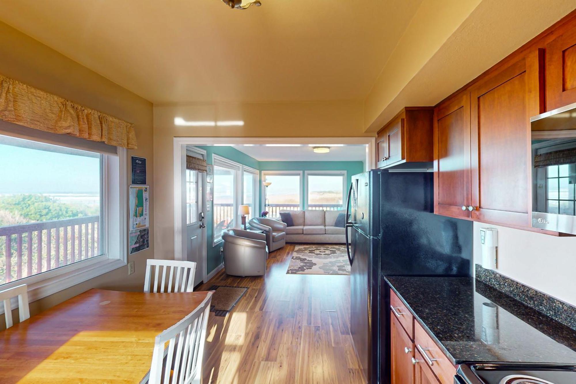 Getaway Oceanfront Lodging Rockaway Beach Bagian luar foto