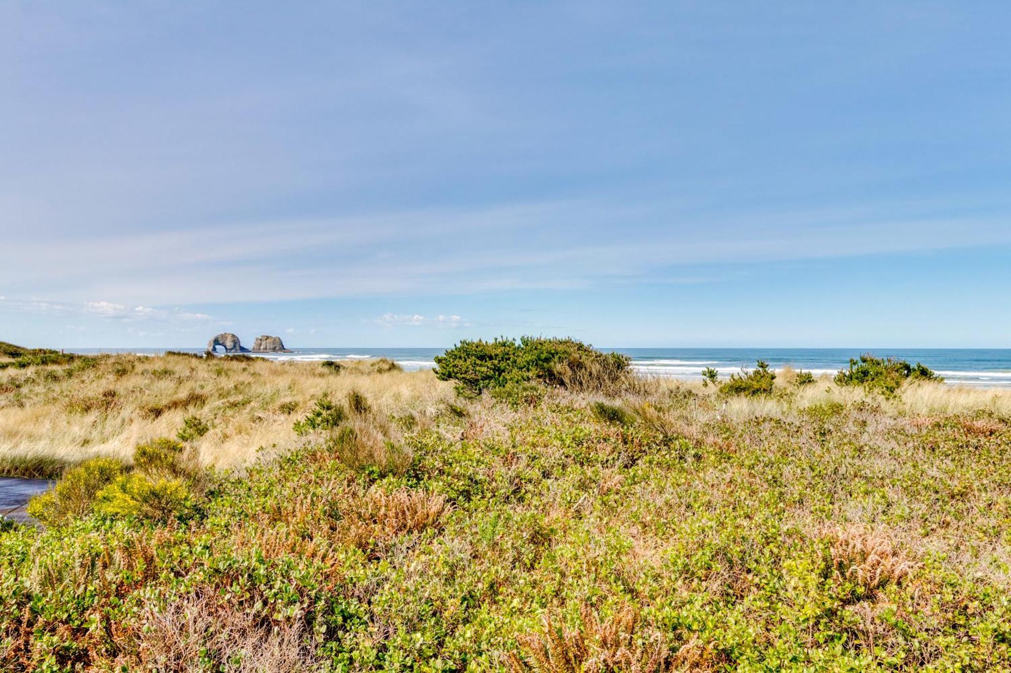 Getaway Oceanfront Lodging Rockaway Beach Bagian luar foto