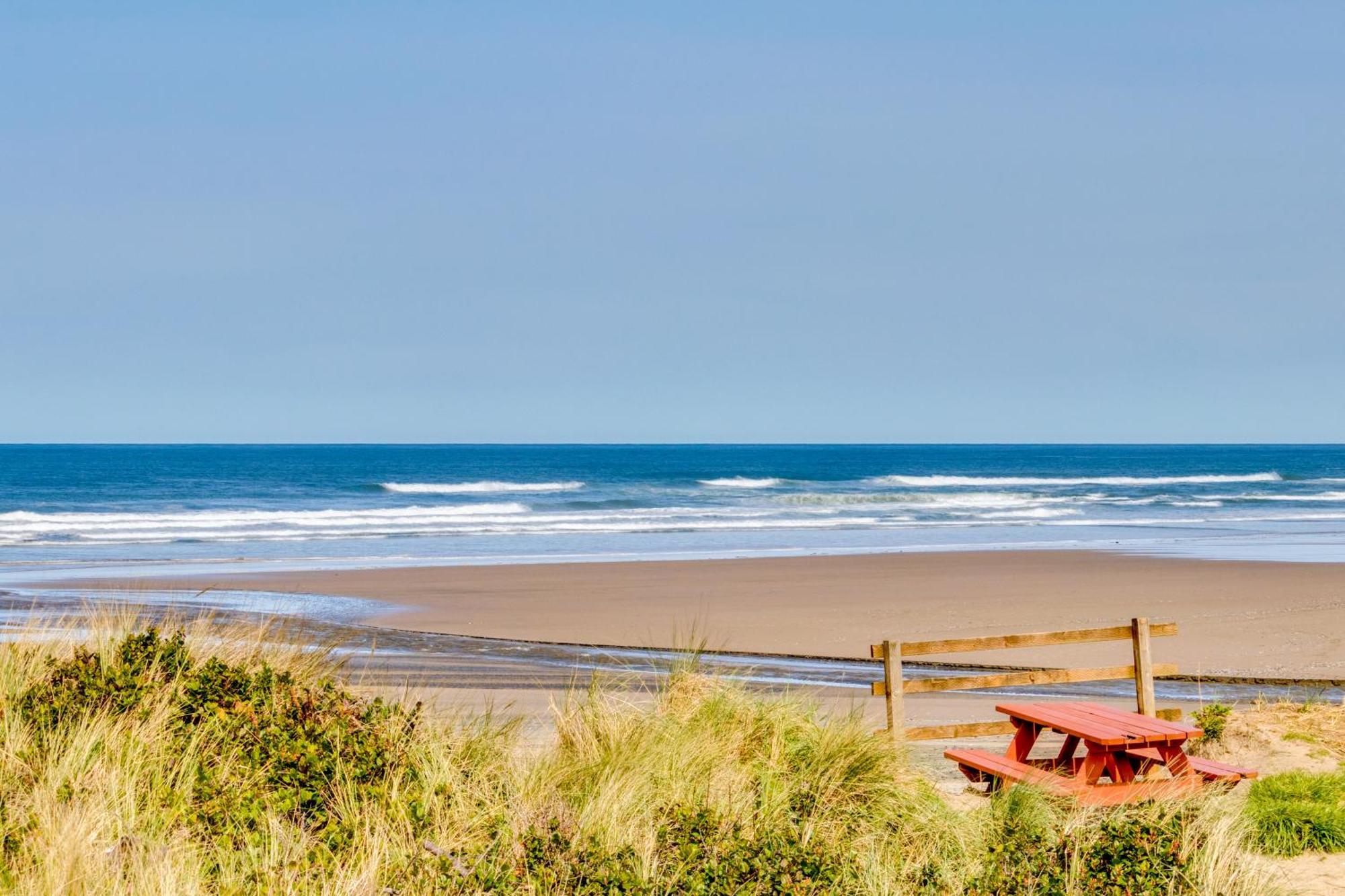 Getaway Oceanfront Lodging Rockaway Beach Bagian luar foto