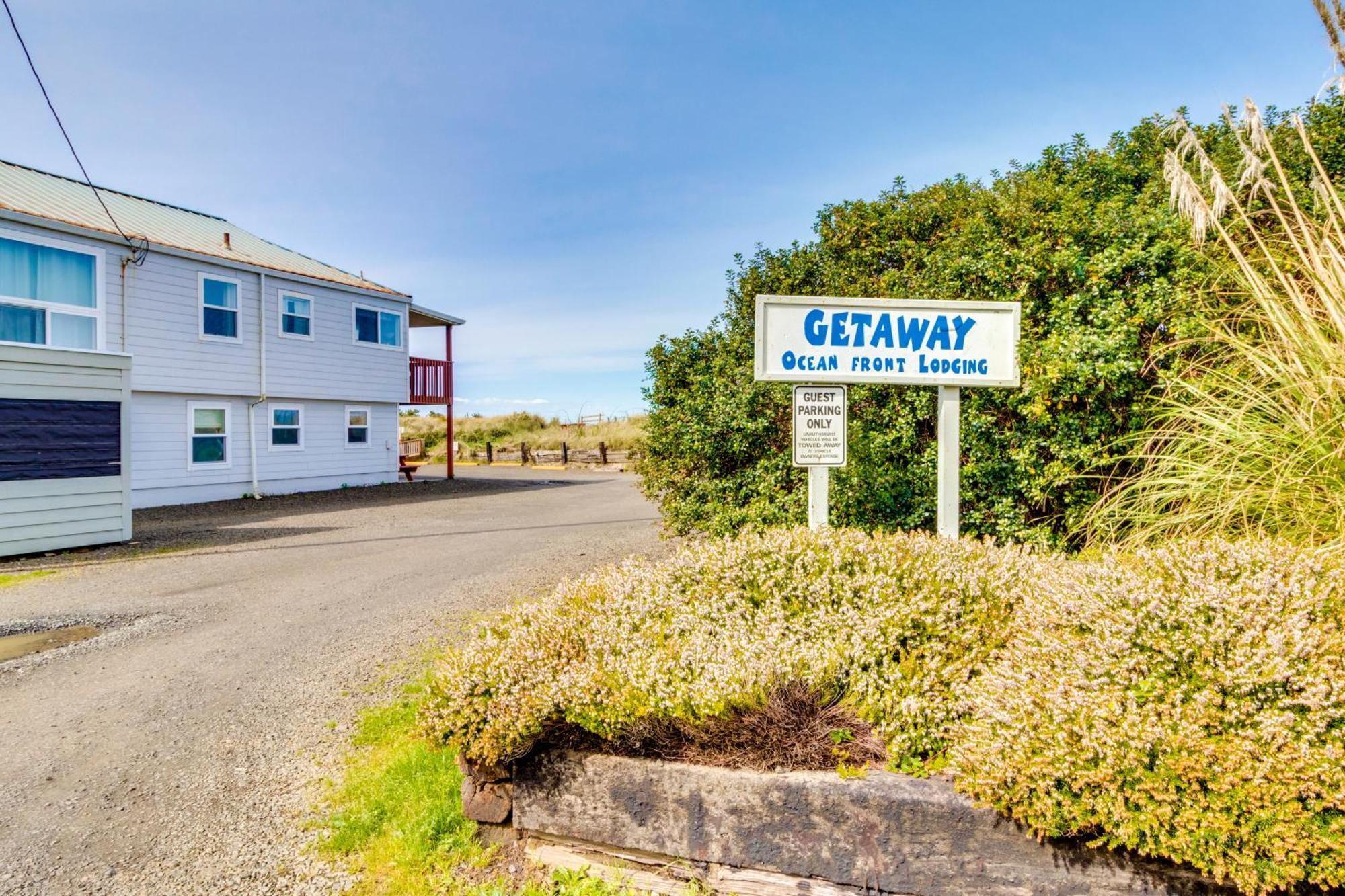 Getaway Oceanfront Lodging Rockaway Beach Bagian luar foto