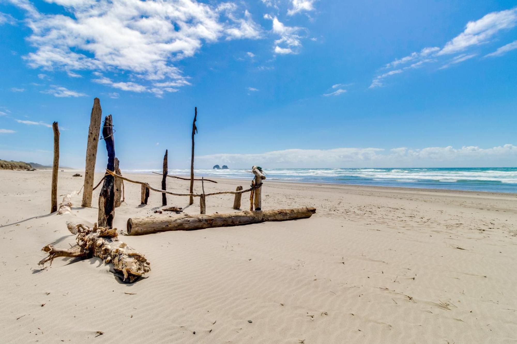 Getaway Oceanfront Lodging Rockaway Beach Ruang foto