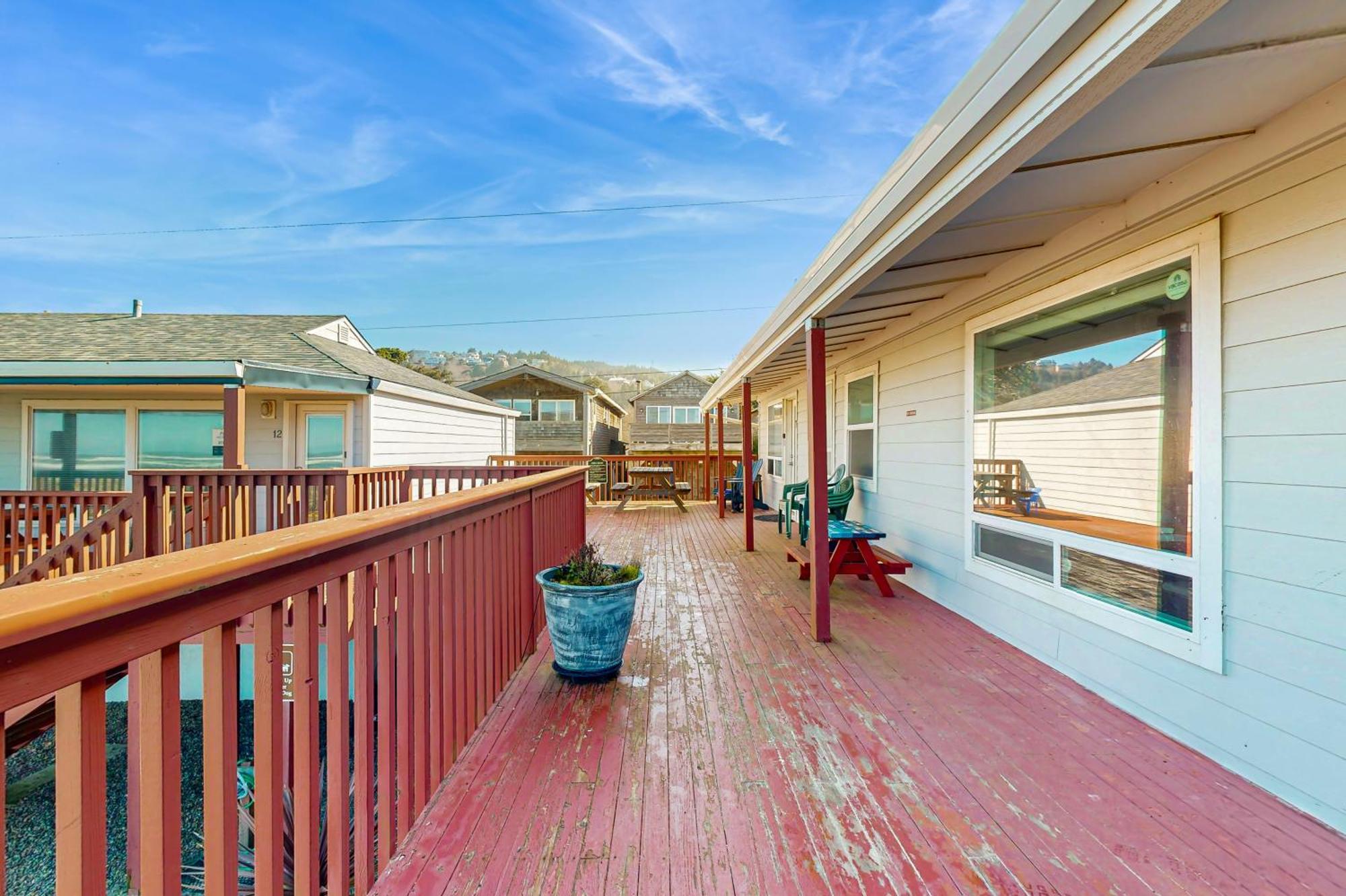 Getaway Oceanfront Lodging Rockaway Beach Ruang foto