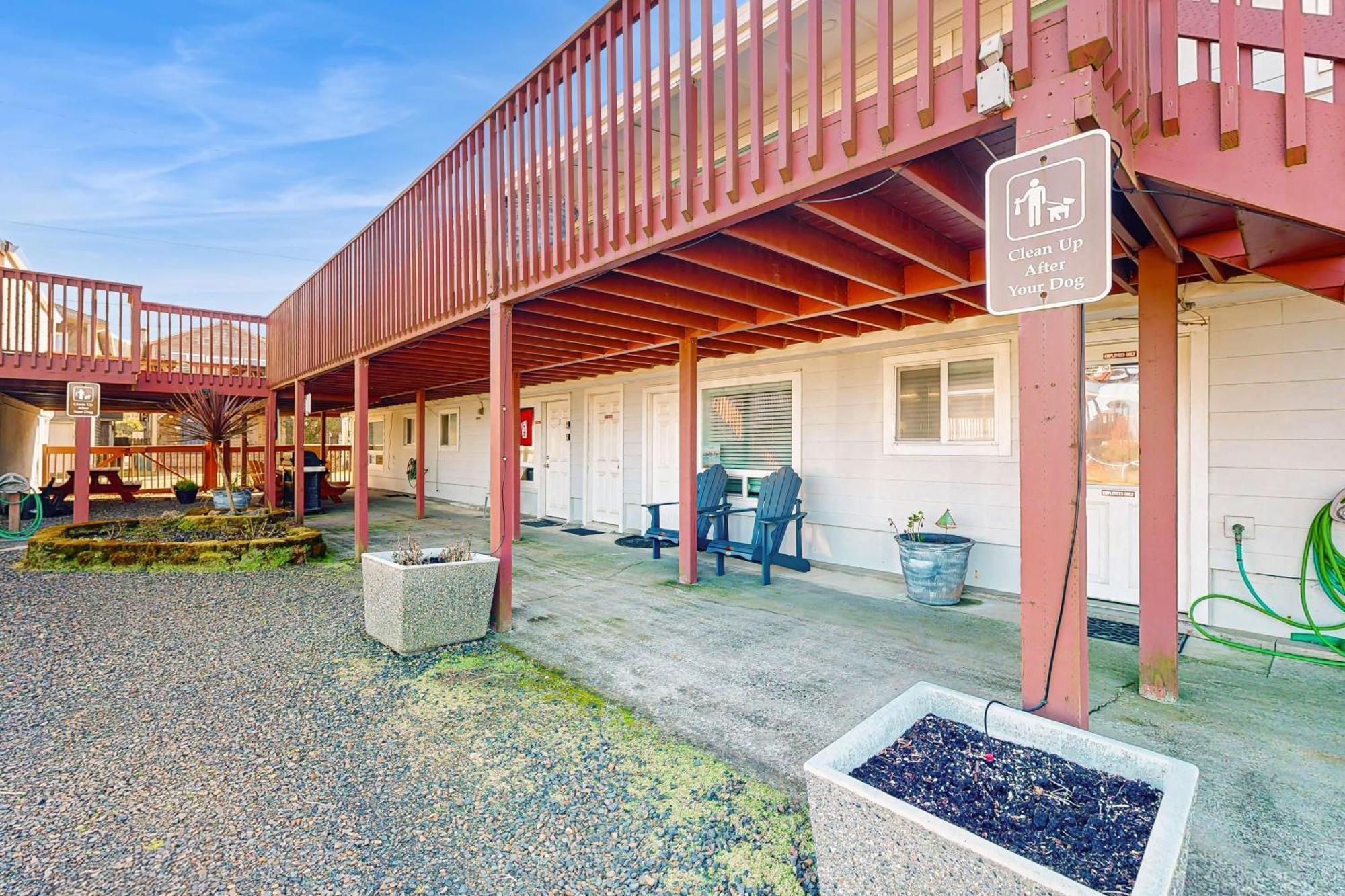 Getaway Oceanfront Lodging Rockaway Beach Ruang foto