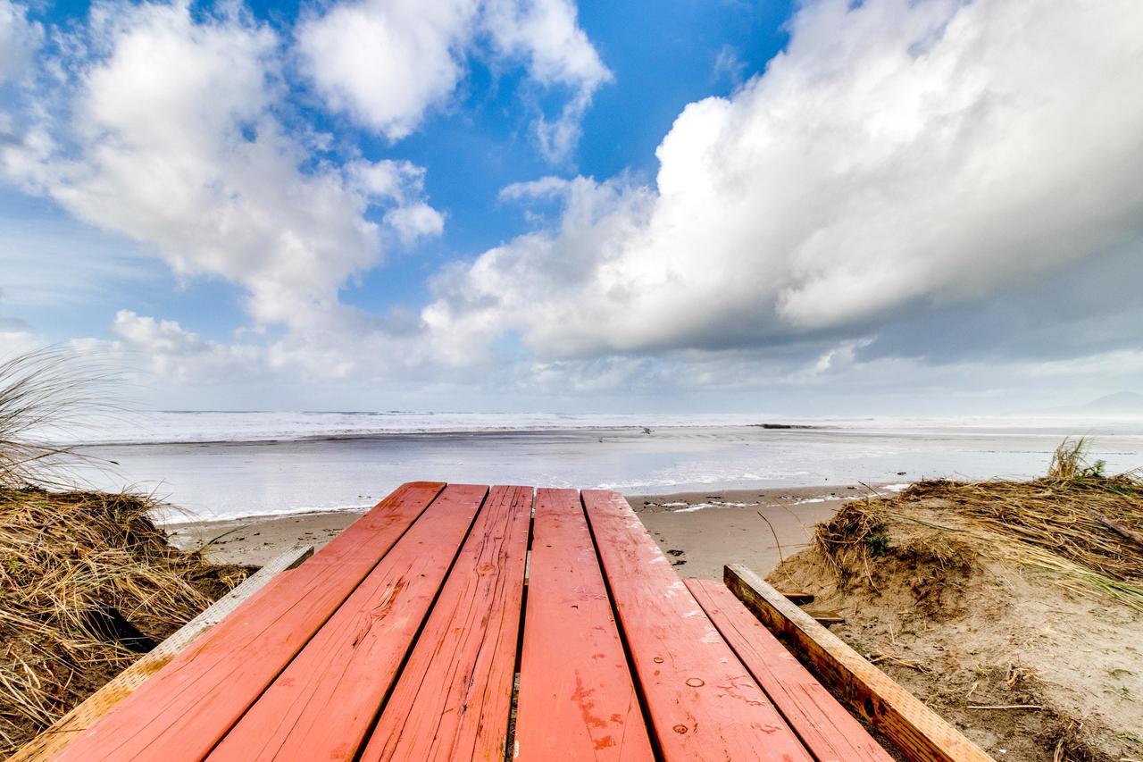 Getaway Oceanfront Lodging Rockaway Beach Bagian luar foto